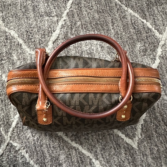 Authentic Michael Kors Handbag with Signature Leather - Picture 9 of 13